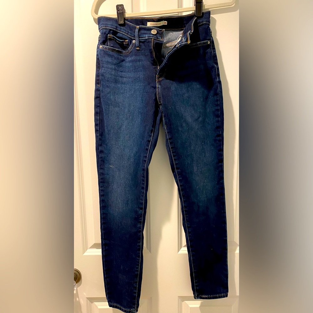 Levi’s skinny shaping jeans